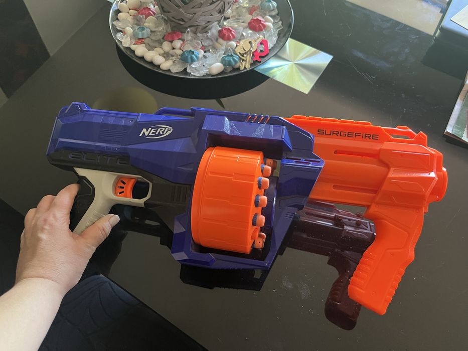 Nerf Surgefire с 15 оригинални стрели
