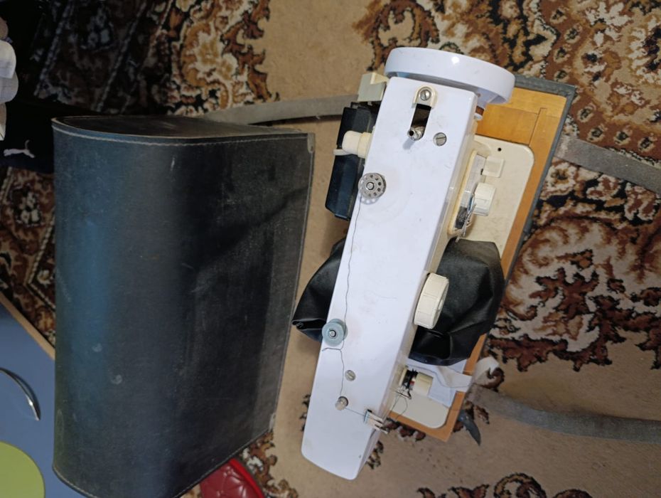 Продам швейную машинку