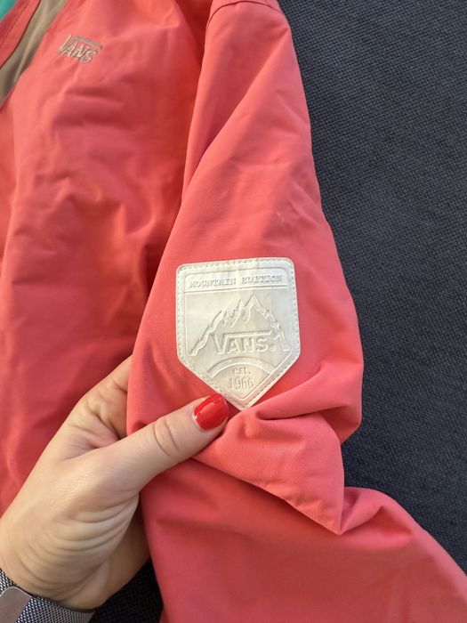 Дамско сноуборд яке VANS