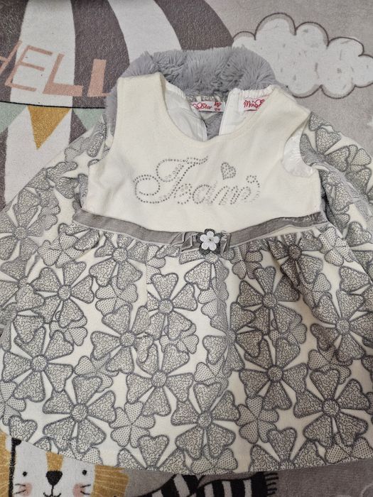 Комплект за момиче - палто, рокля и блуза 12 месеца