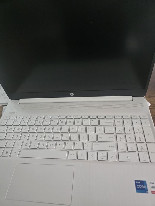 Ноутбук сотилади.Хали ишлатилмаган.Янги.Узимники.
