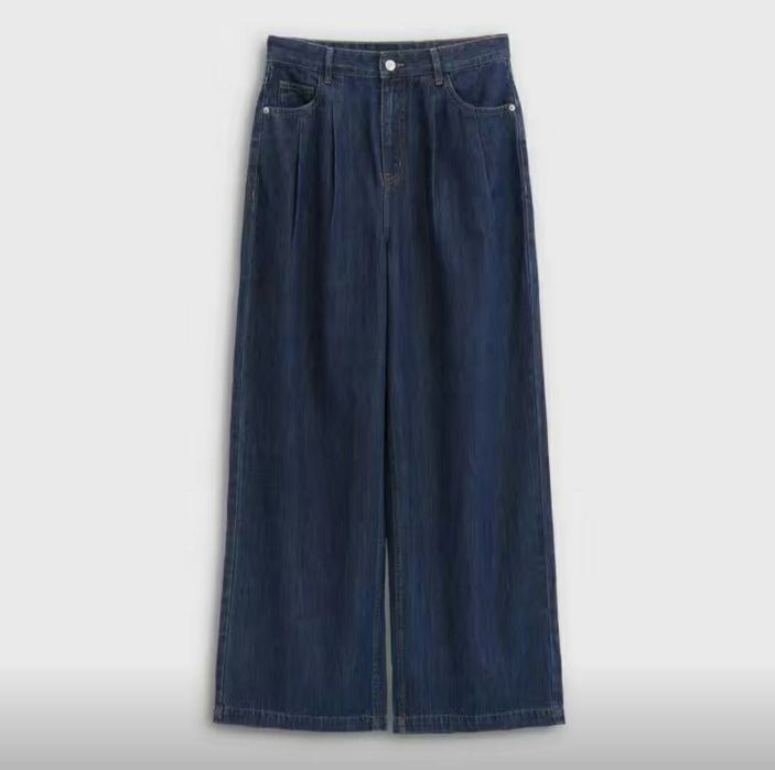 Брюки бренда Massimo Dutti