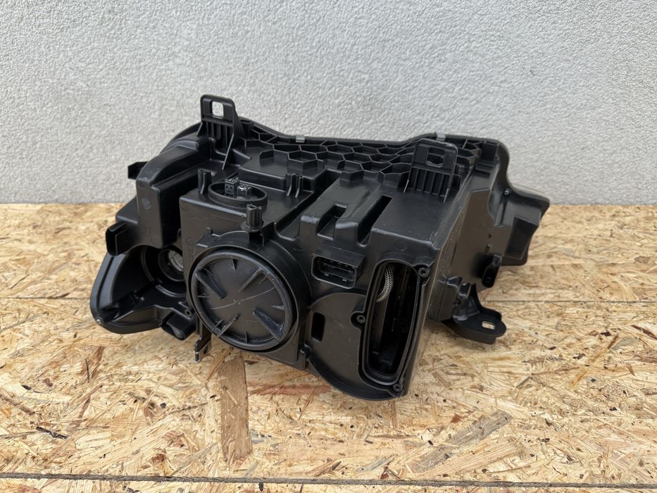 Far dreapta BMW X4 F26 / X3 F25 LCI Facelift Xenon + LED Original