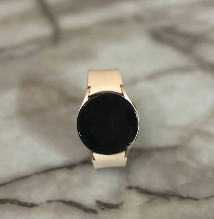 Смарт часовник Samsung Galaxy Watch4