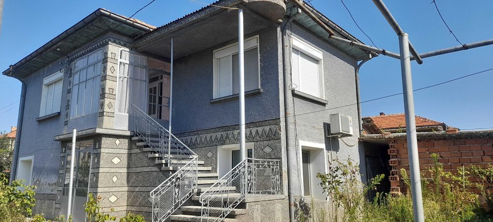 Продава се Къща в Раковски - 190 кв.м за 895 €/кв.м - Снимка #2