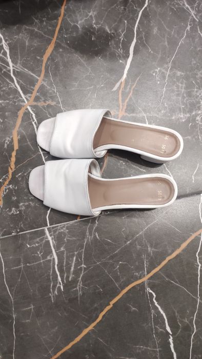 Шлепанцы кожаные 36 размер