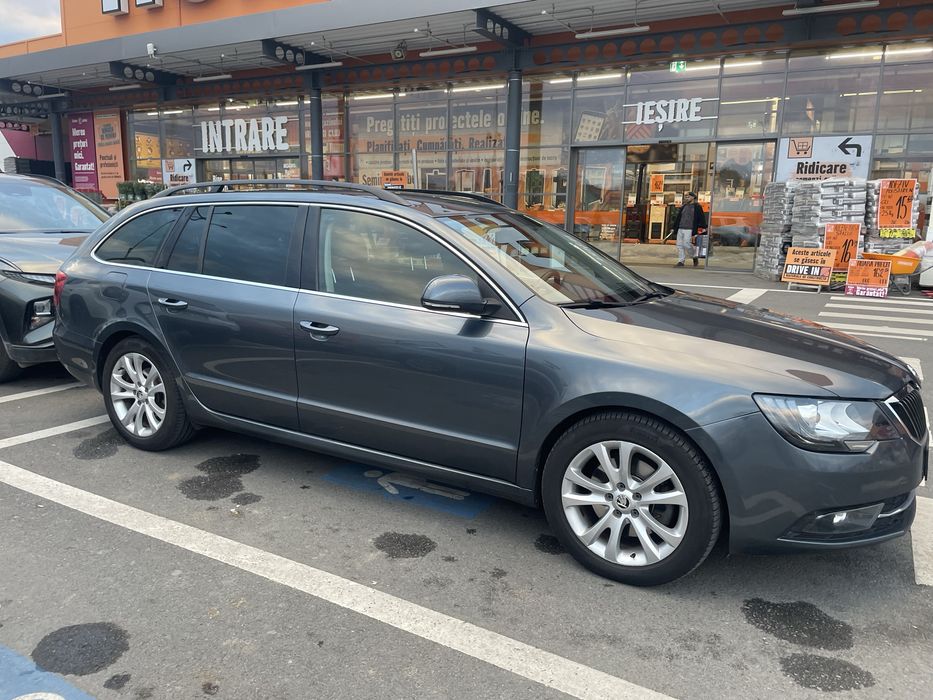 Skoda Superb 2.0 TDi - 140 CP DSG. Adusa de 1 an in tara.
