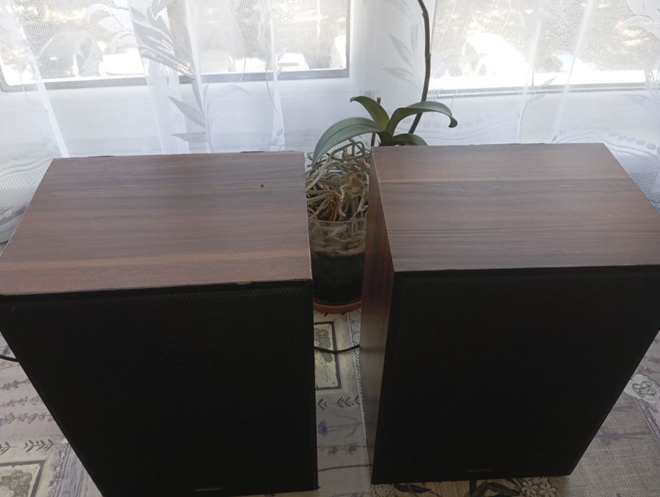 Тонколони Universum 20вата 4ома