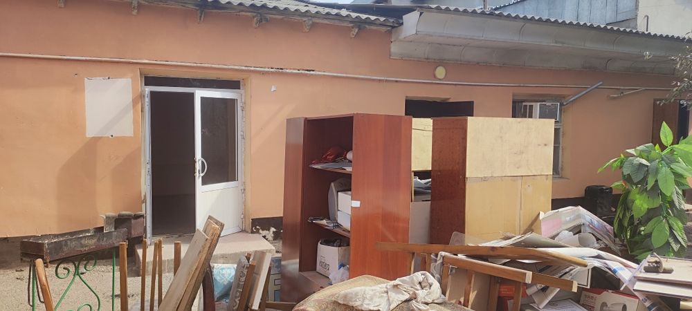 Ховли уй сотилади