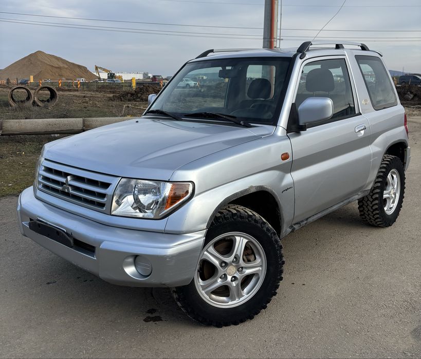 MITSUBISHI Pajero Pinin