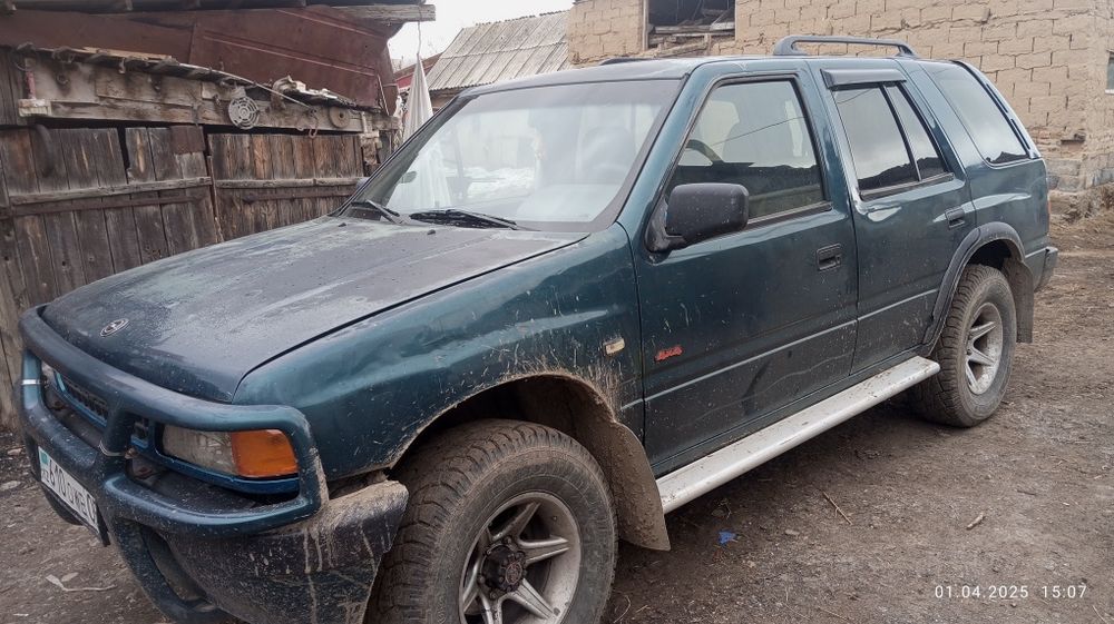 Продам Opel Frontera  1994гобём 2,4