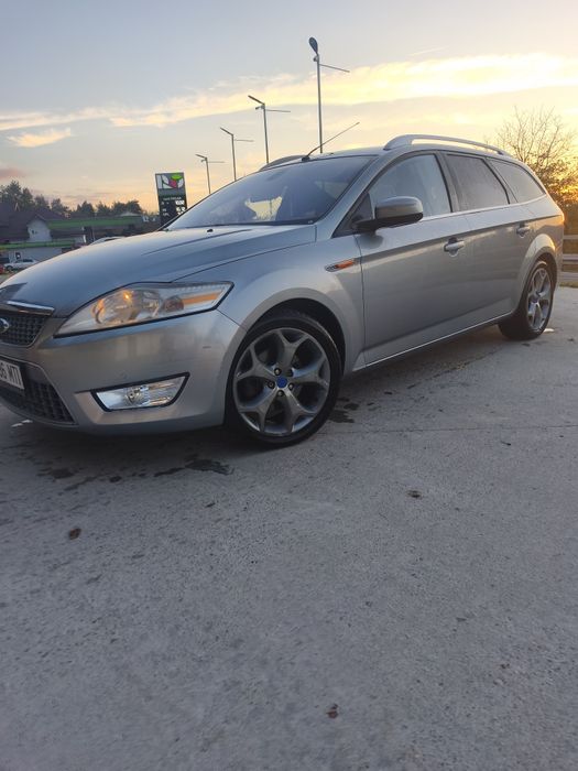 Vând Ford Mondeo