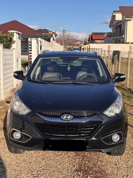 Vând Hyundai IX35