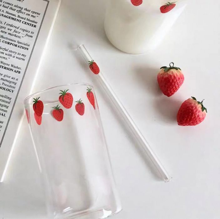 Термостойкий стакан с трубочкой