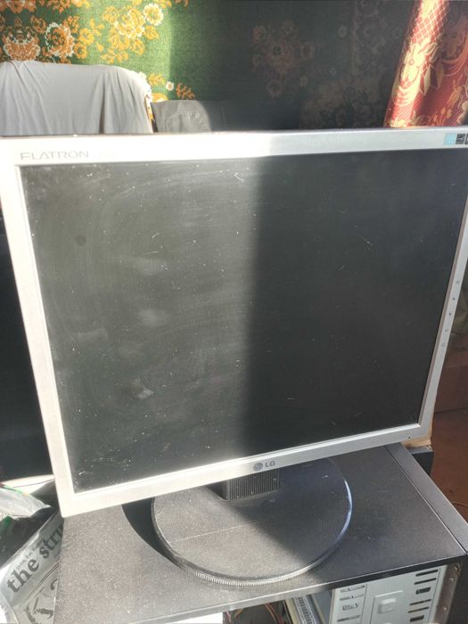 манитор не новый 17