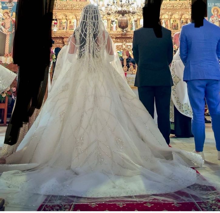 Rochie de mireasă făcută pe comanda deosebita
