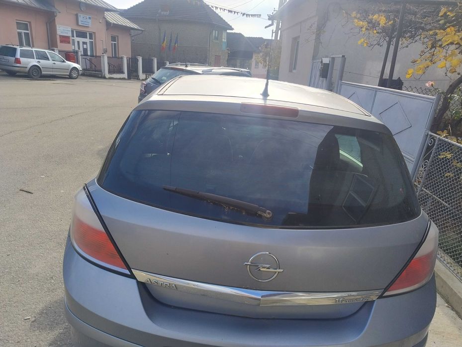 Vand Opel Astra H 1.6 cu Instalatie GPL