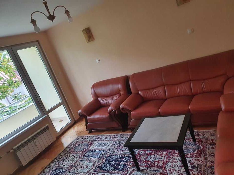 Двустаен имот в Изток