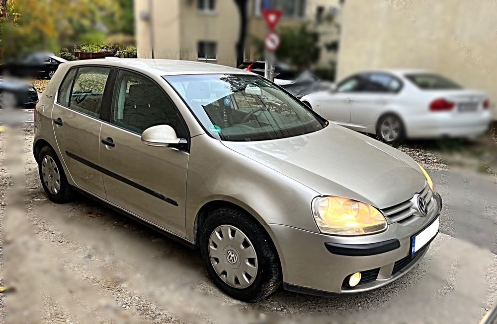 Volkswagen Golf 2006 benzină, 2.101 € — imagine 4