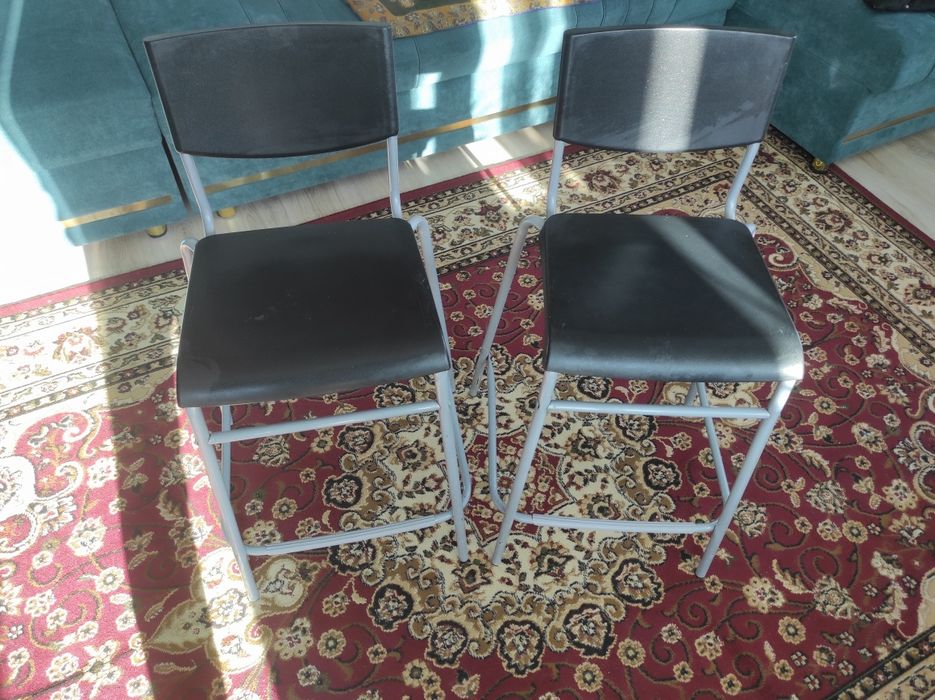 Барные  стулья  .