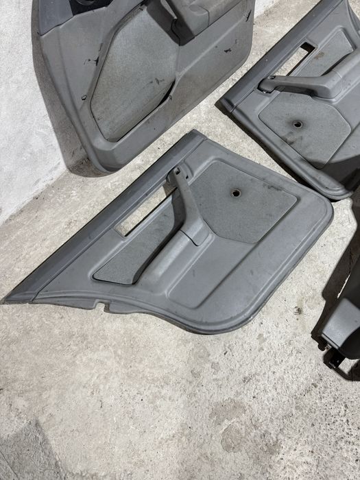 Велюр обшивки 3шт на BMW e34