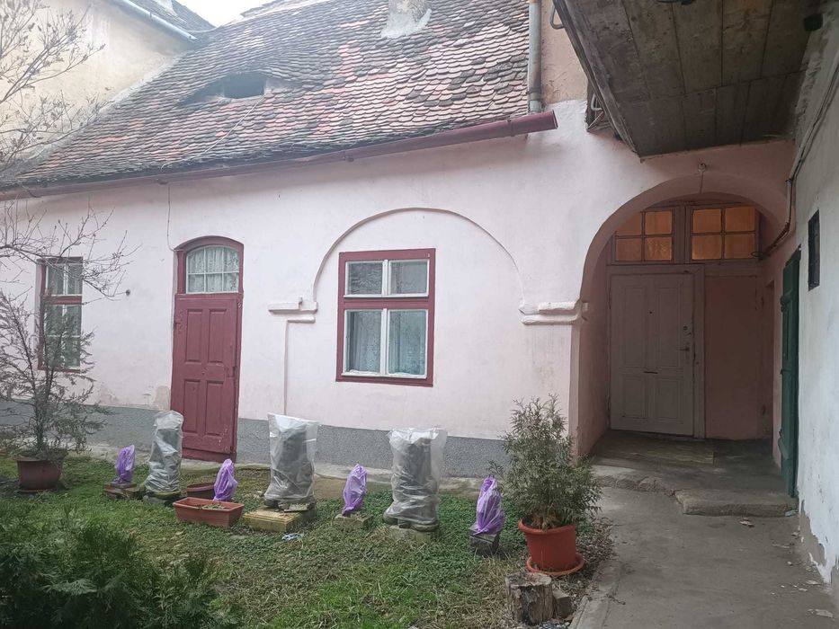 Casă de vânzare în centru