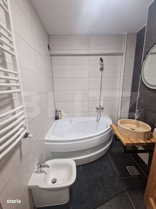 Apartament 2 camere, 57 mp, decomandat, zona Marasesti