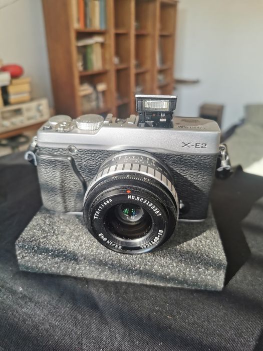 Fujifilm X-E2 + TT Artisan 23mm f1.4 + grip