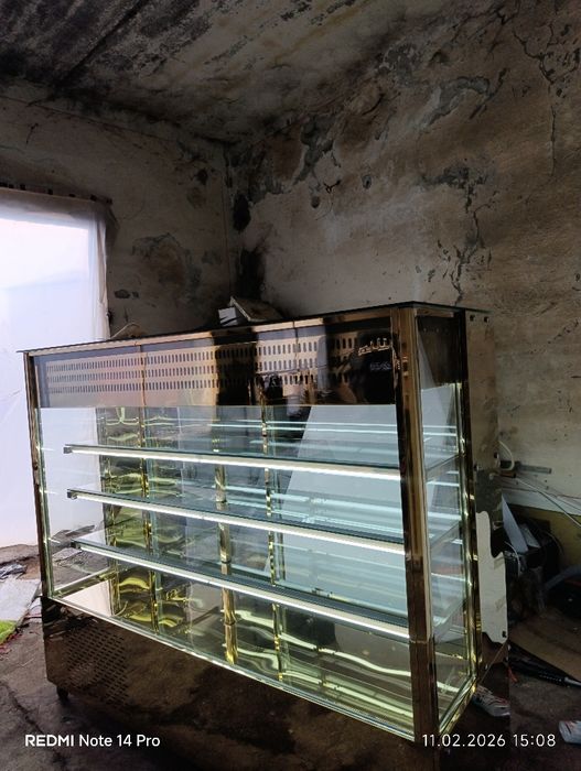 Холодильник витрина