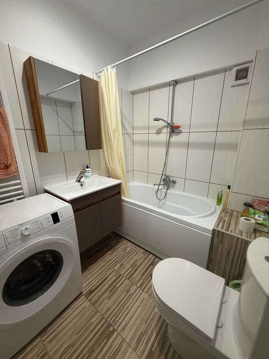 Apartament decomandat 3 camere de închiriat - Spitalul Județean Constanța | 2 băi | Prima închiriere după renovare