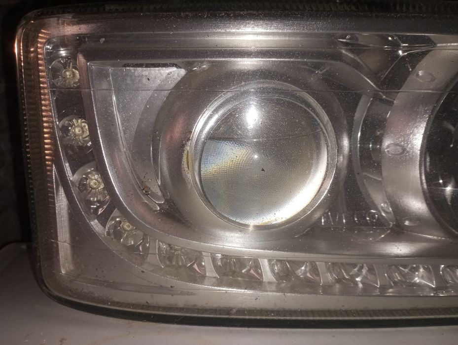 Фара правая Iveco Stralis