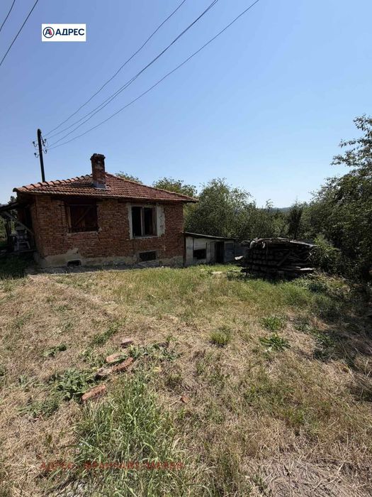 Къща в Ловеч, област-гр.Троян площ 110 цена 43000