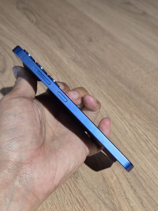 Samsung S25  12/256gb