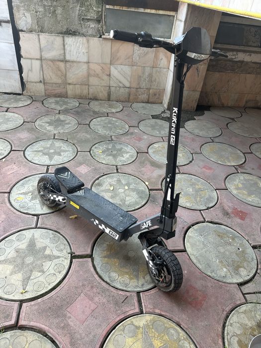 Vand kukrin g2 stare foarte buna