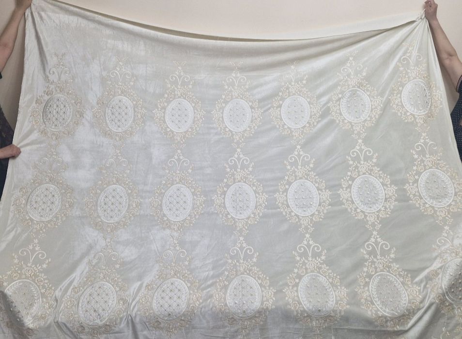 Продаеться шторы