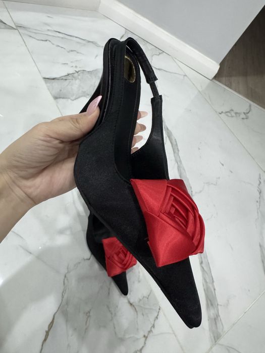 Продам туфли. С розочкой