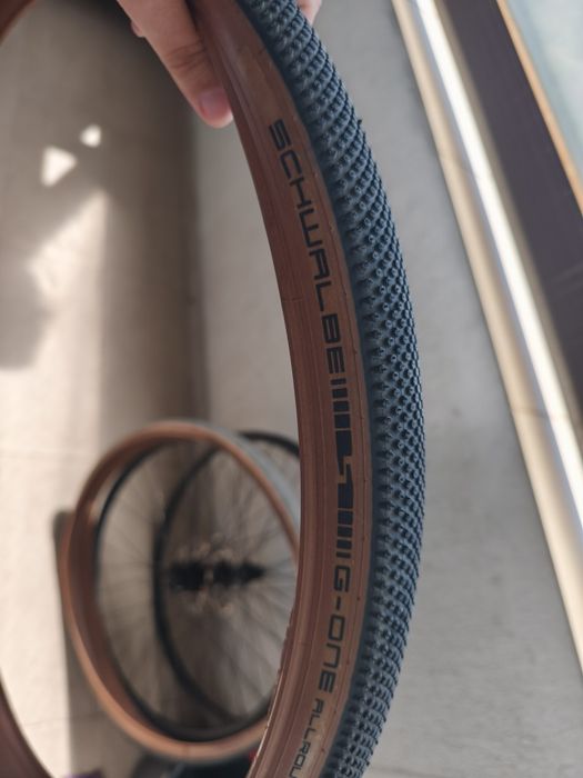 Roti complete șosea / gravel / CX, Shimano, CL, butuc dinam + anvelope