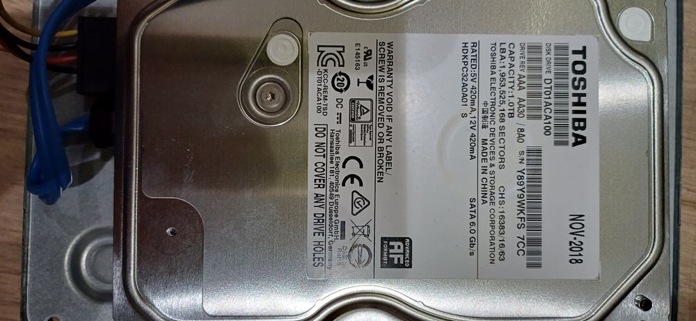 Продаю видеорегистратор и жёсткий диск