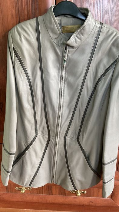 Кожаная куртка женская