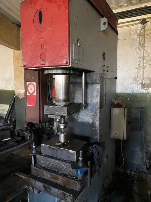Pachet Utilaje Industriale: Mașină Rectificat Plan + 2 Prese (60 TF și 12 TF)