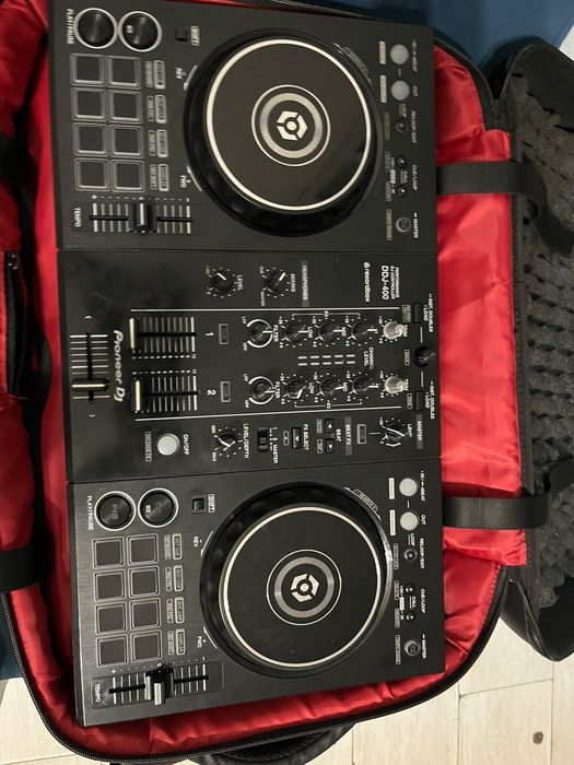 DDJ-400 controller