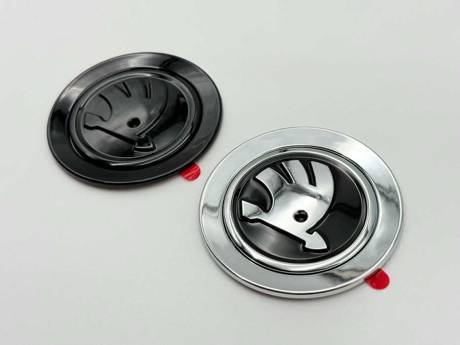 Emblema SKODA volan crom/negru