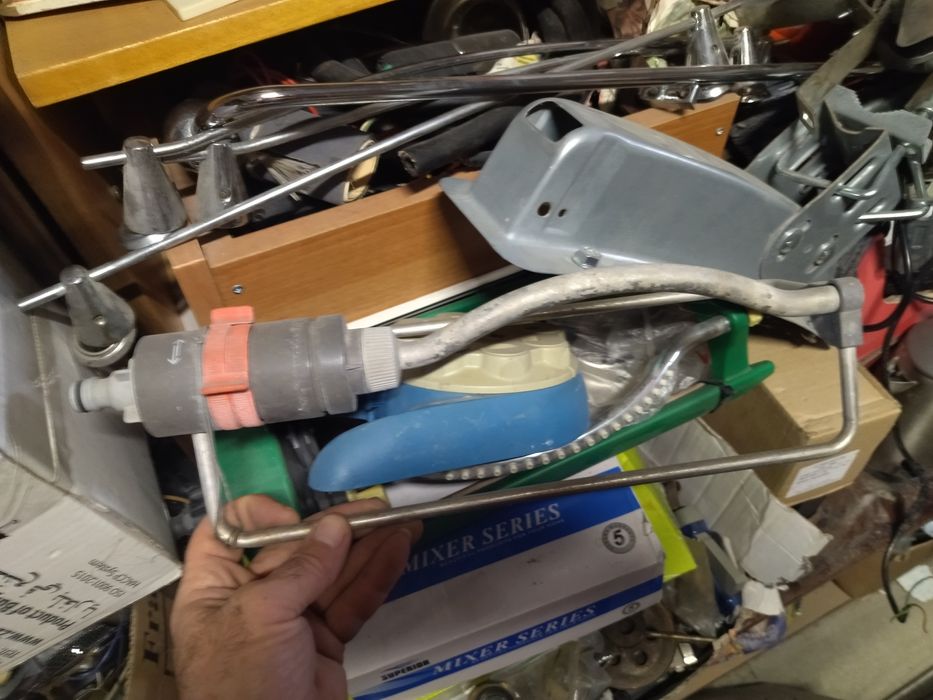 Пръскало,плъзгачи,бобина и повдигащ механ.