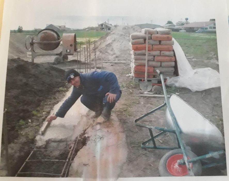 Vînd 2 terenuri intravilane