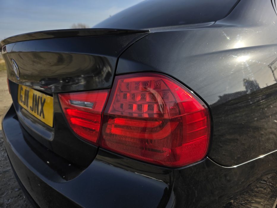 Tripla BMW E90 Facelift Stop BMW E90 LCI