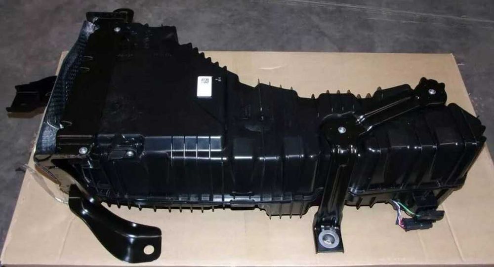 Rezervor cu pompa adblue Peugeot 5008 Citroen C4