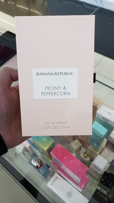 Banana Republic Peony & Peppercorn Eau de parfum 75ml  made in France