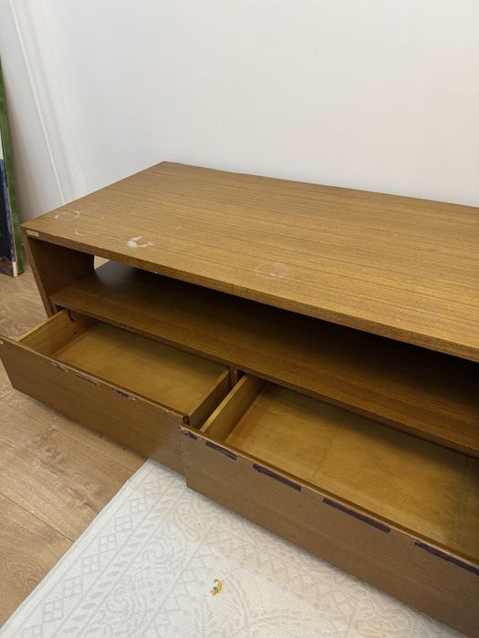 Продам тумбу под тв деревянный, шпон