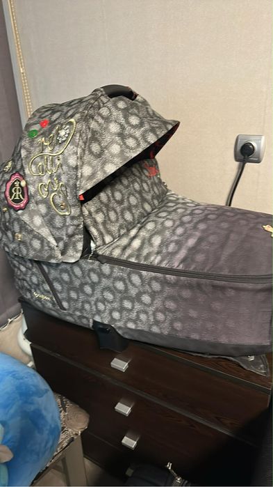Cybex Priam 4 Lux Rebellious - Кош за новородено