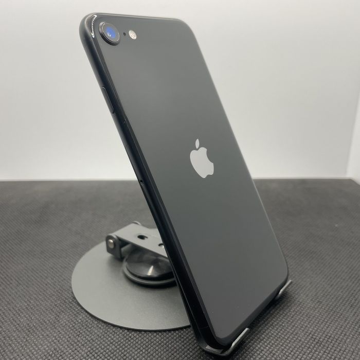 Продам Iphone SE 2